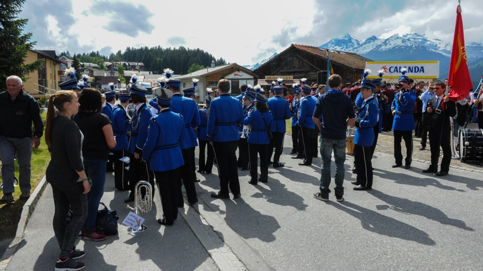 Impressiuns da la festa districtuala da musica a Sursaissa.