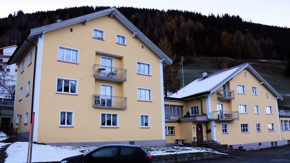 Hostel Cucagna - l'anteriur Hotel Bellavista - duai dar suttetg a requirents d'asil.