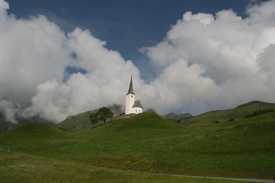 La baselgia da Tenna en Val Stussavgia