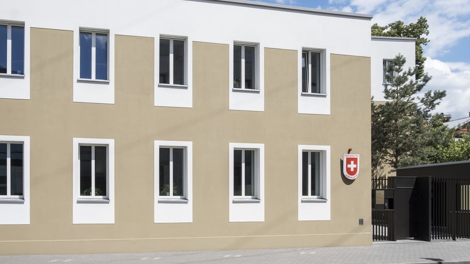 Nov edifizi da l'ambassada svizra a Moscau. 