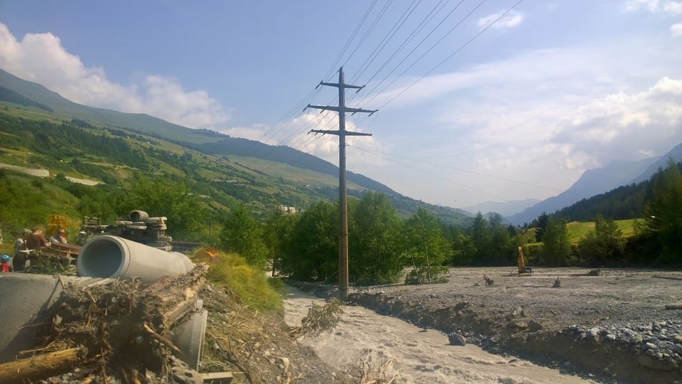 Mast d'auta tensiun
