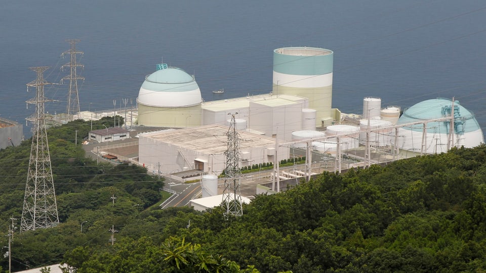 reactur 3 da l’ovra nucleara - Ikata - en il vest dal pajais.