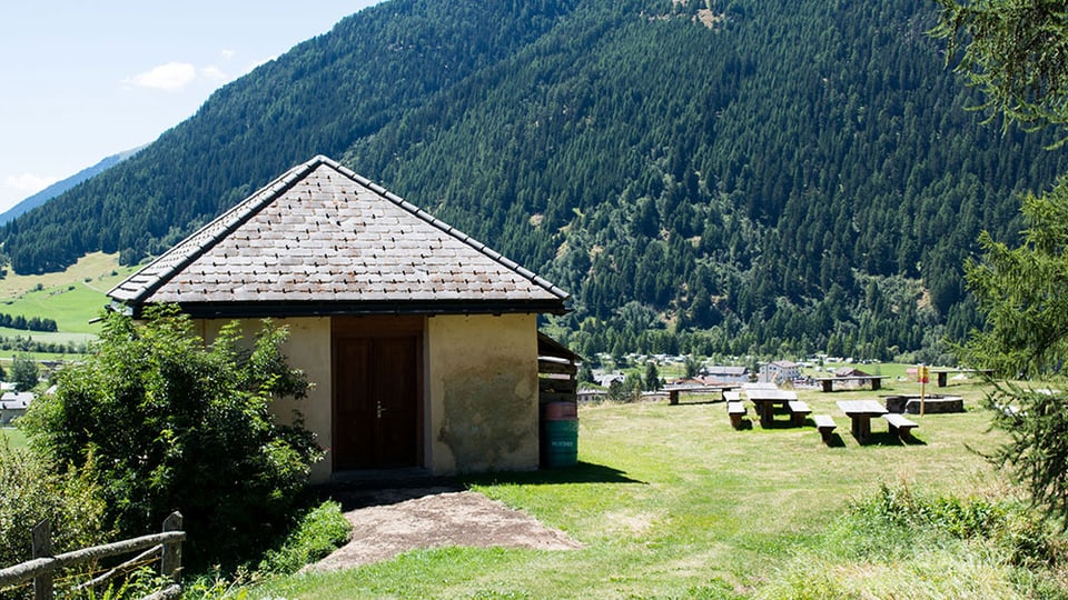 plazza da grillar sur Zernez