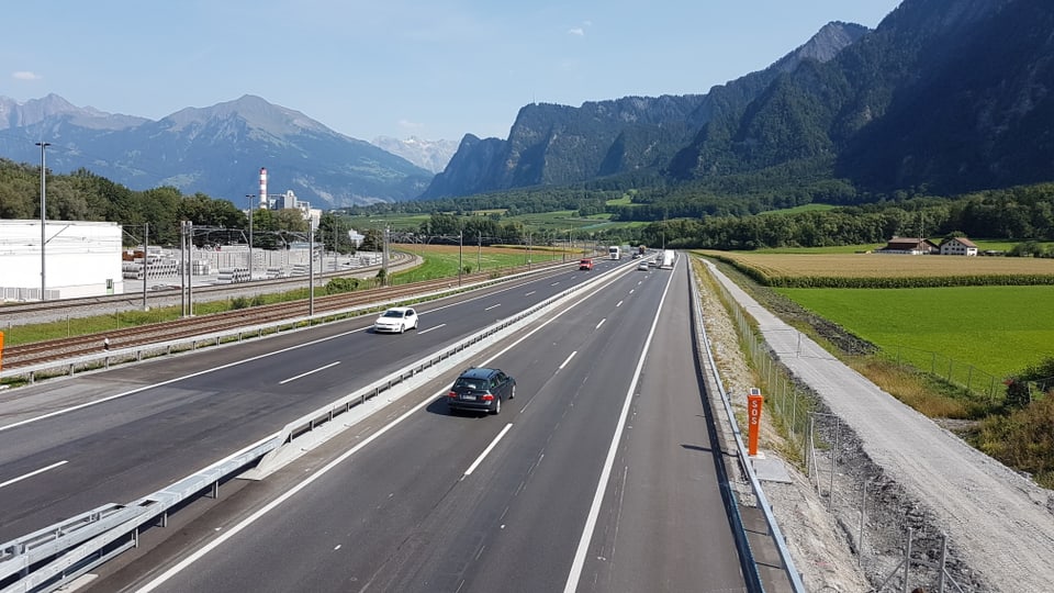 vista sin il traject nov da l'autostrada sper Trimmis