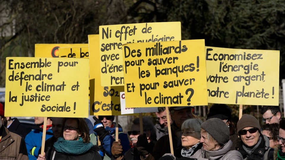 Tranter auter vegn oz demonstrà a Berlin, London, Kyoto e New York. 