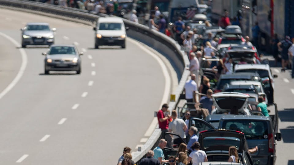 11 kilometers colonna vul dir 2 uras spetgar