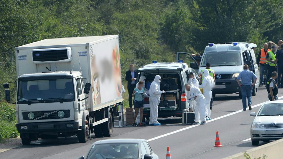 La polizia austriaca vi d’intercurir il camiun.