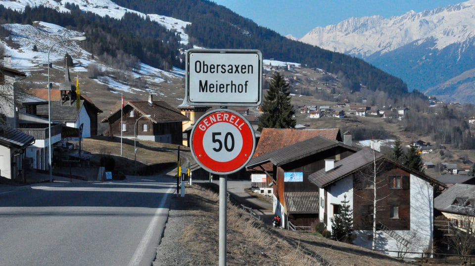 Meierhof en la vischnanca da Sursaissa.