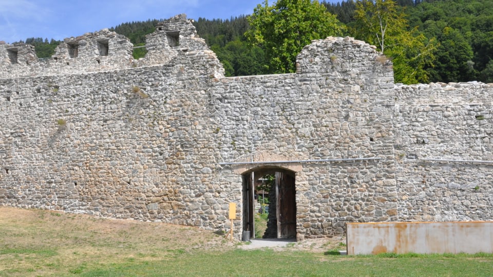 Purtret da la ruina da Castels.