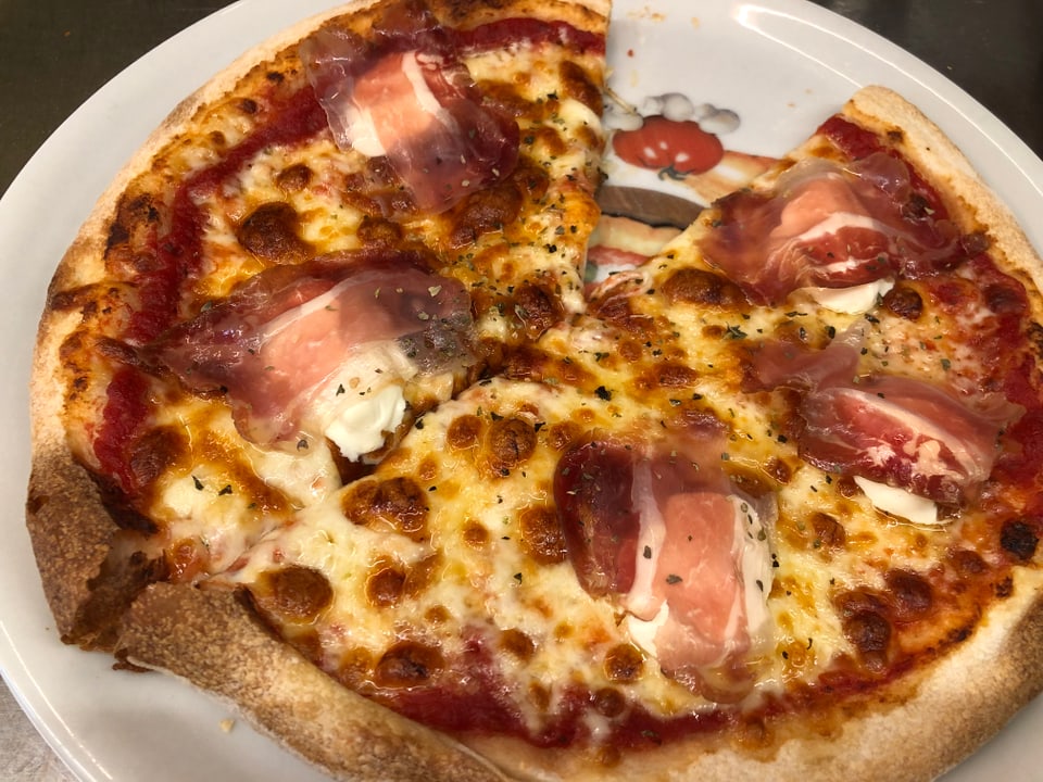 Eine Eigenkreation Pizza