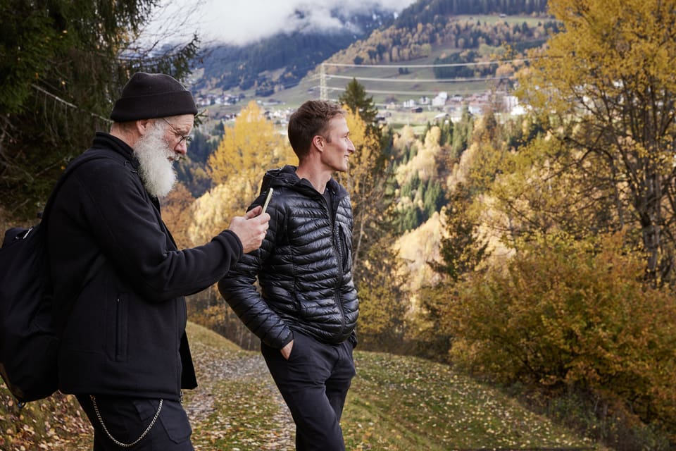 Stefan M. Seydel und Ursin Huonder in Caschlatsch bei Disentis. 