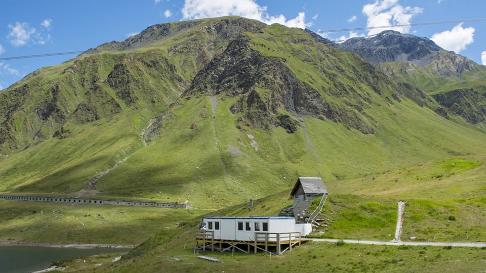 Il refugi dal militar al Pass dal Lucmagn.
