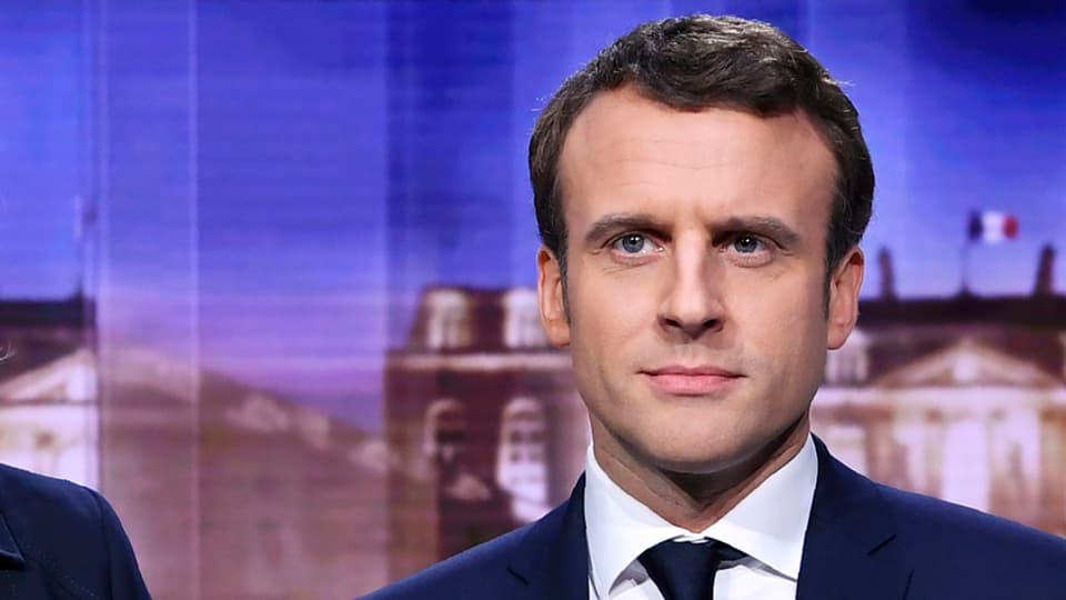 Purtret da Macron durant la debatta da televisiun. 