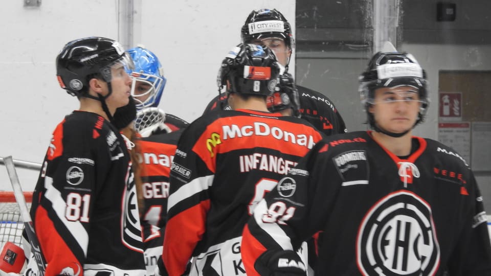 Plirs giugaders da hockey.