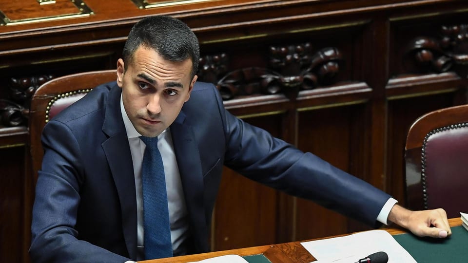 Purtret da Di Maio en il parlament. 