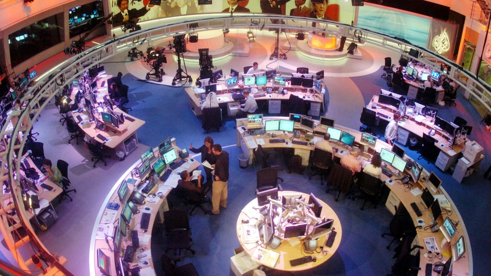 Studio da novitads da l'emettur arab Al-Dschasira a Doha en il Katar
