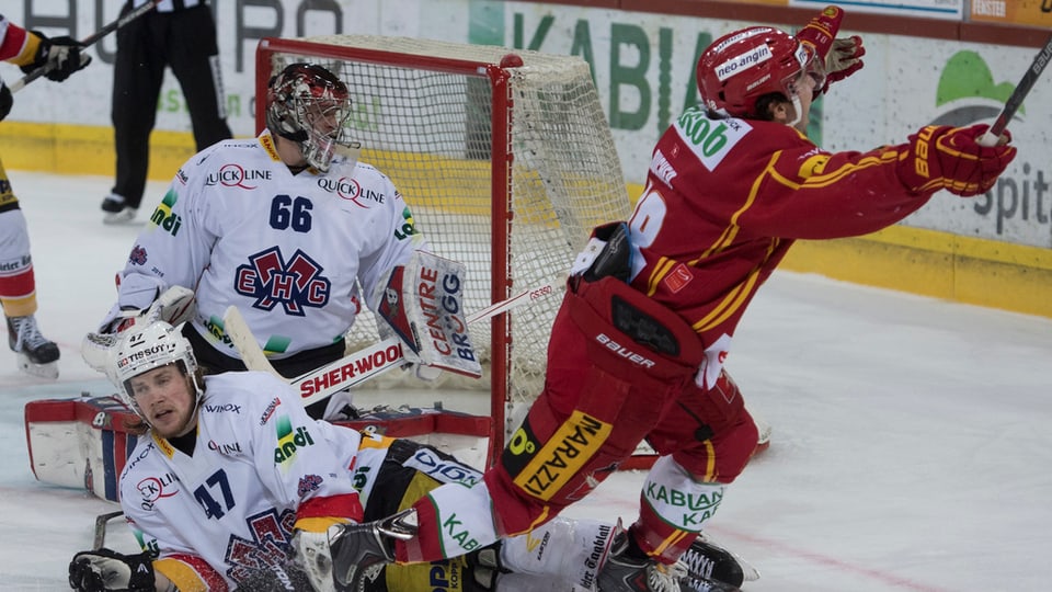 Giugader da hockey marca gol decisiv. 