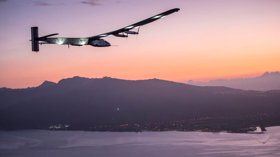L’aviun Solar Impulse 2 tar ses sgol vers Hawai.