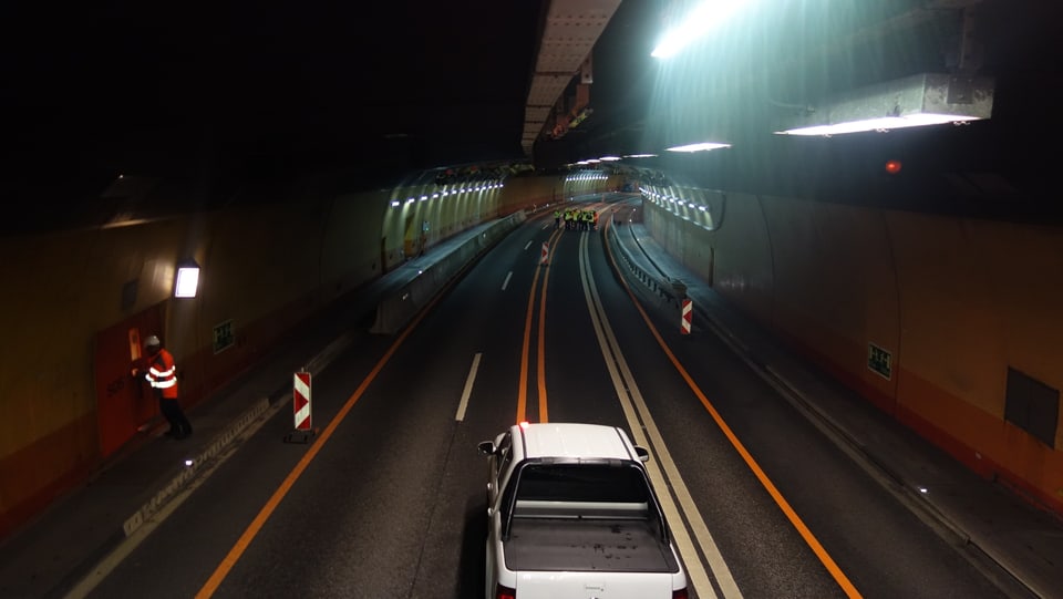 Tut las glischs èn vegnidas remplazzadas entras glischs da LED.