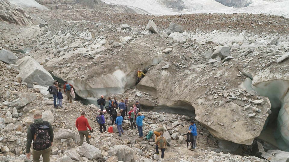 Aufräumaktion auf dem Persgletscher sammelt 250 Kilo Abfall