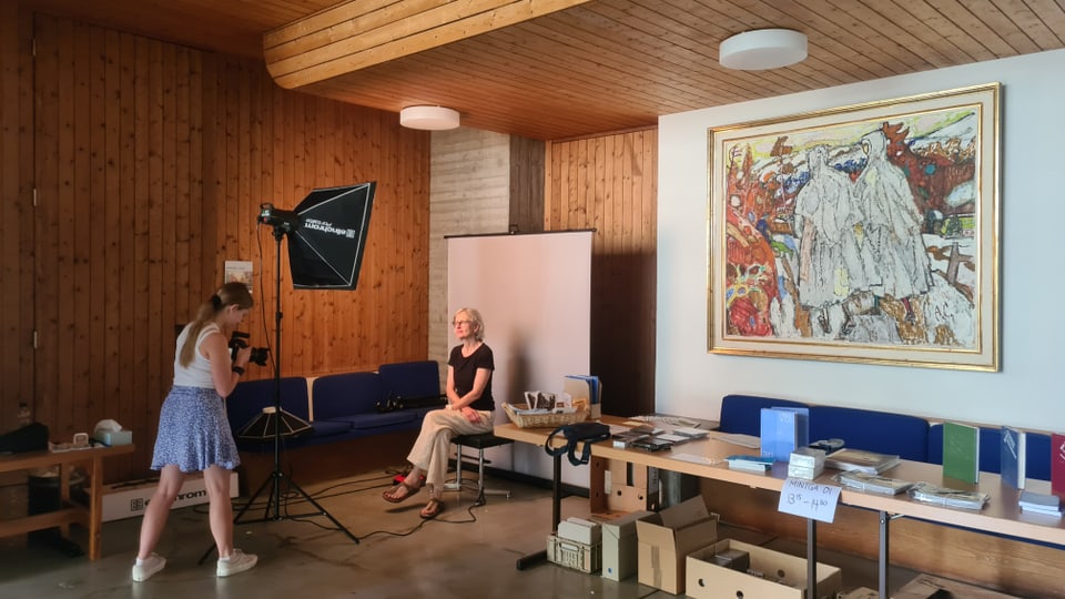 Von jeder der 140 Teilnehmer von Romanisch Kurs in Ilanz wird ein Bild gemacht und am Ende eine Collasche. 