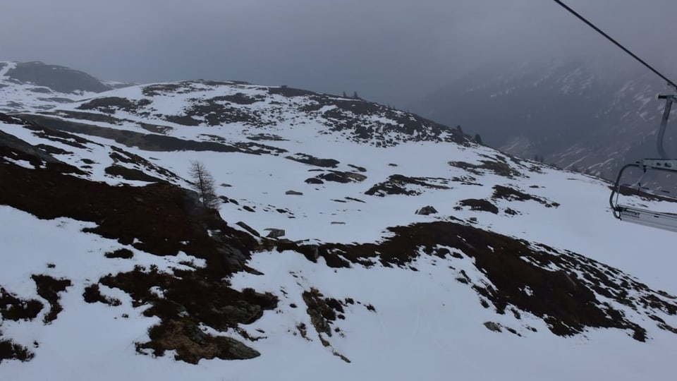 Sessellift Splügen-Tambo, wo ein Skifahrer tot aufgefunden wurde.