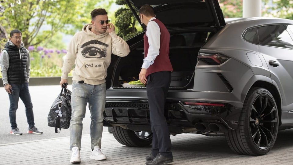 Shaqiri arriva a Bad Ragaz.