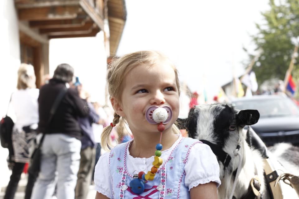 Erntefest. Kleines Mädchen