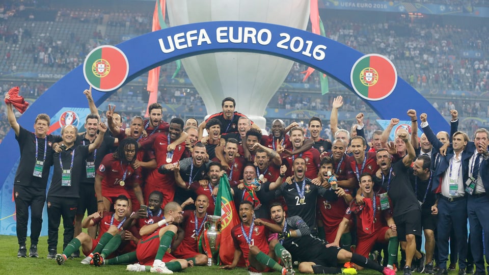 L'equipa dal Portugal gudogna il campiunadi europeic da ballape en Frantscha. 